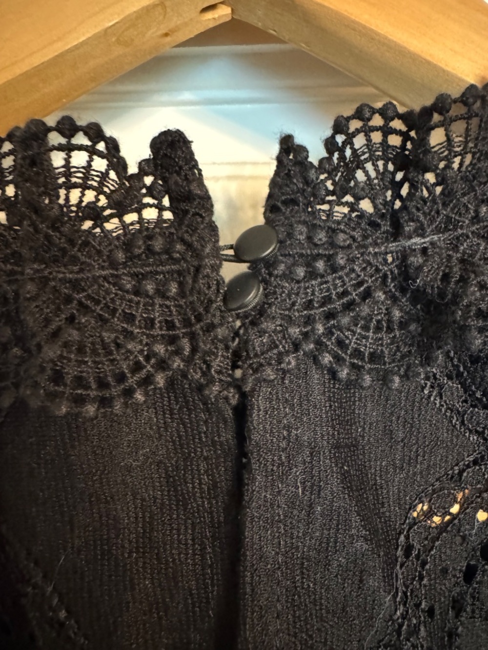 Sézane Bianca Top - Black Eyelet Lace Like New - Picture 4 of 7